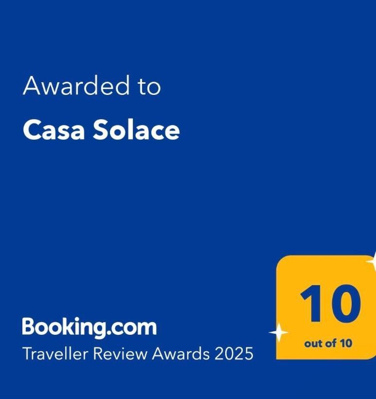 Casa Solace Homestay Almada